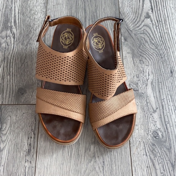 Shoes - Picture 8 of 8